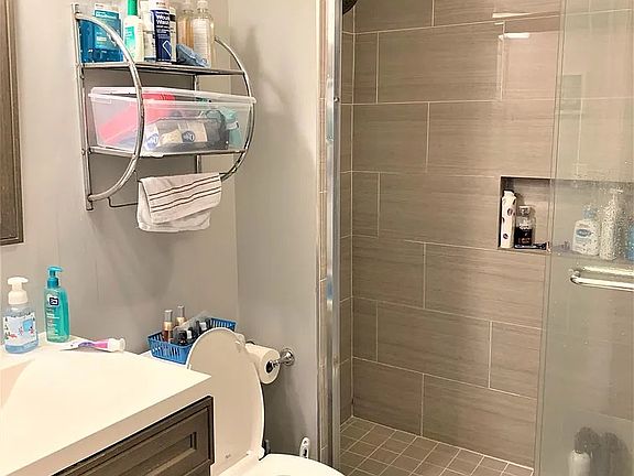 5th image of 9 Hathaway St #2