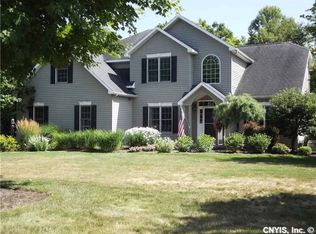 436 Hourglass Ln, Baldwinsville, NY