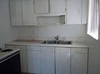 2nd image of 100 NW 28th Ave