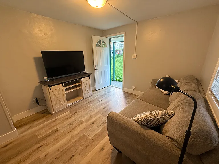 3997 S Whetsel Ave #3 — Photo 4