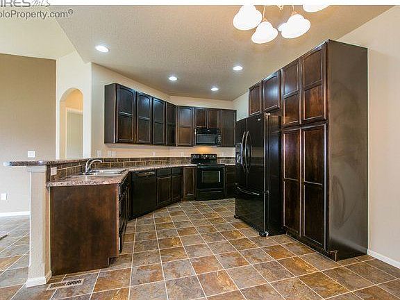 3rd image of 600 Saratoga Way