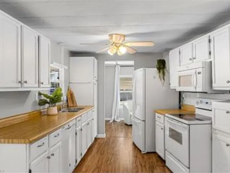 407 Cape Florida Way — Photo 12