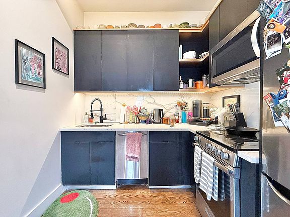 5th image of 193 Troutman St #2F