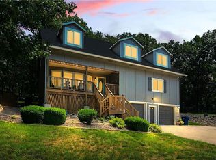 42 W St, Lees Summit, MO 64086