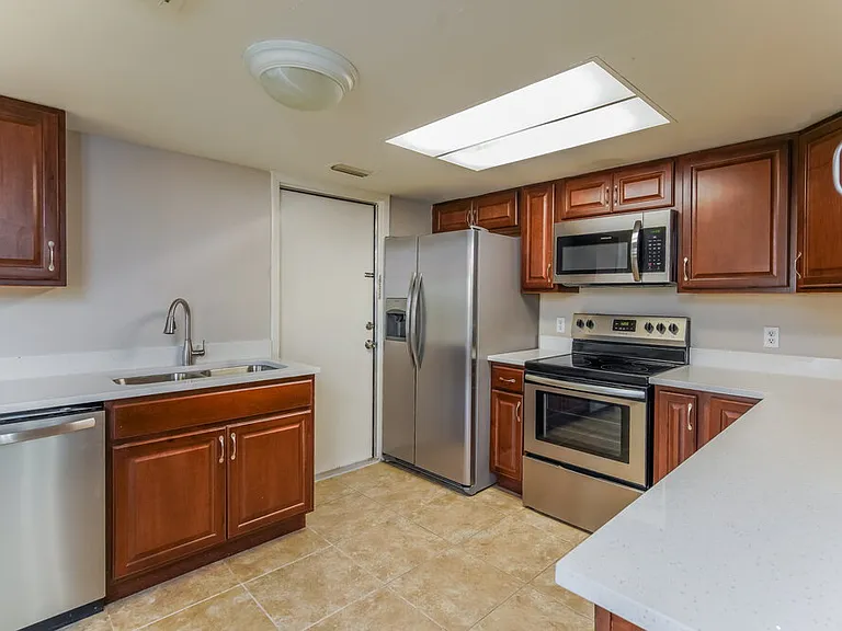 403 Blueberry Dr — Photo 8