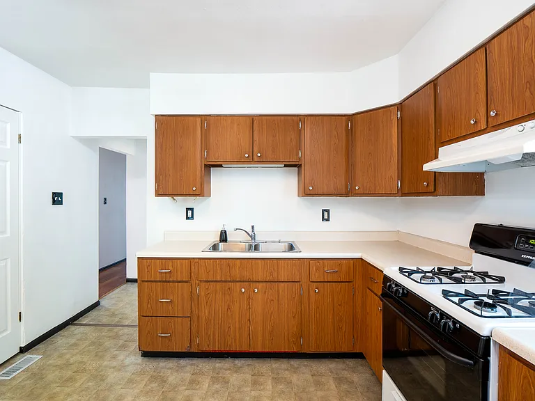 327 W Felton Ave — Photo 12