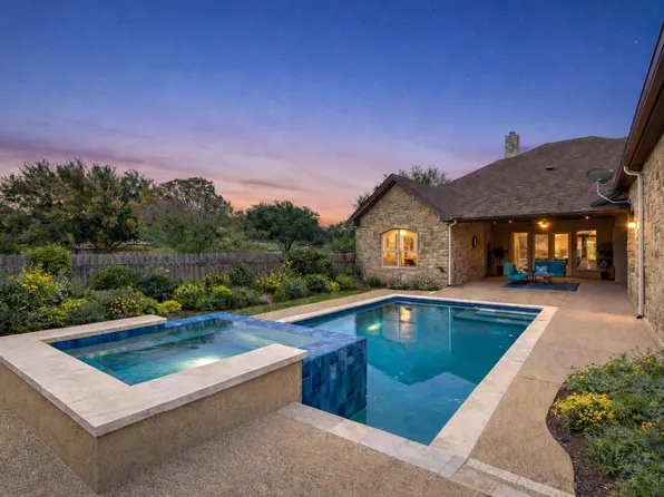 114 Preston Trl, Meadowlakes, TX 78654