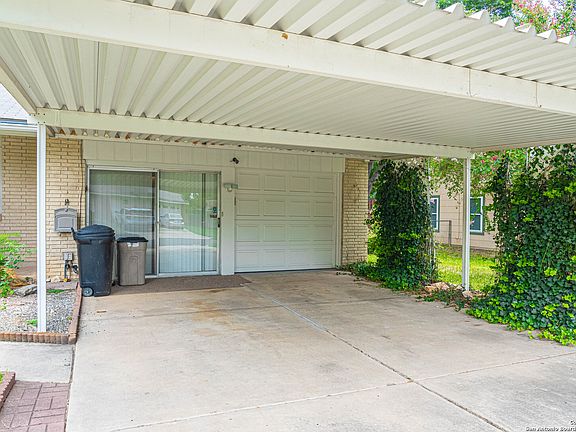 2nd image of 214 PECAN DR
