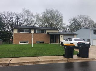 105 Timber Trl, Streamwood, IL 60107