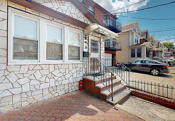 3rd image of 86-42 55th Ave