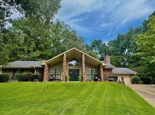 381 Cedar Dr, Columbus, MS 39705