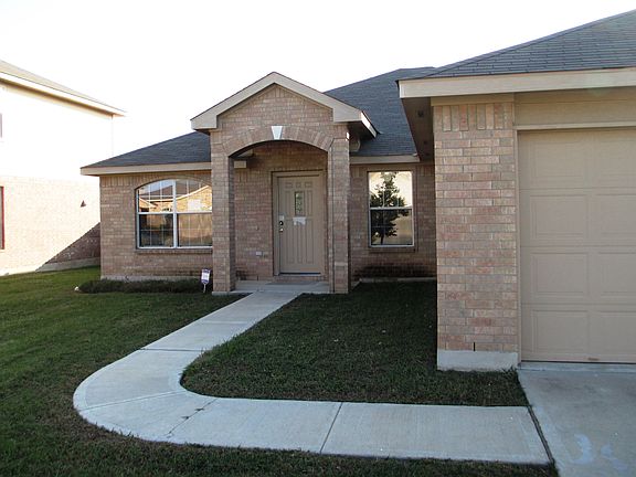 2nd image of 308 Floating Leaf Dr