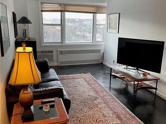 5th image of 3 Washington Sq APT 4A