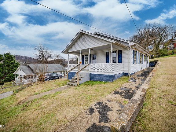 2nd image of 204 Lynn Ave