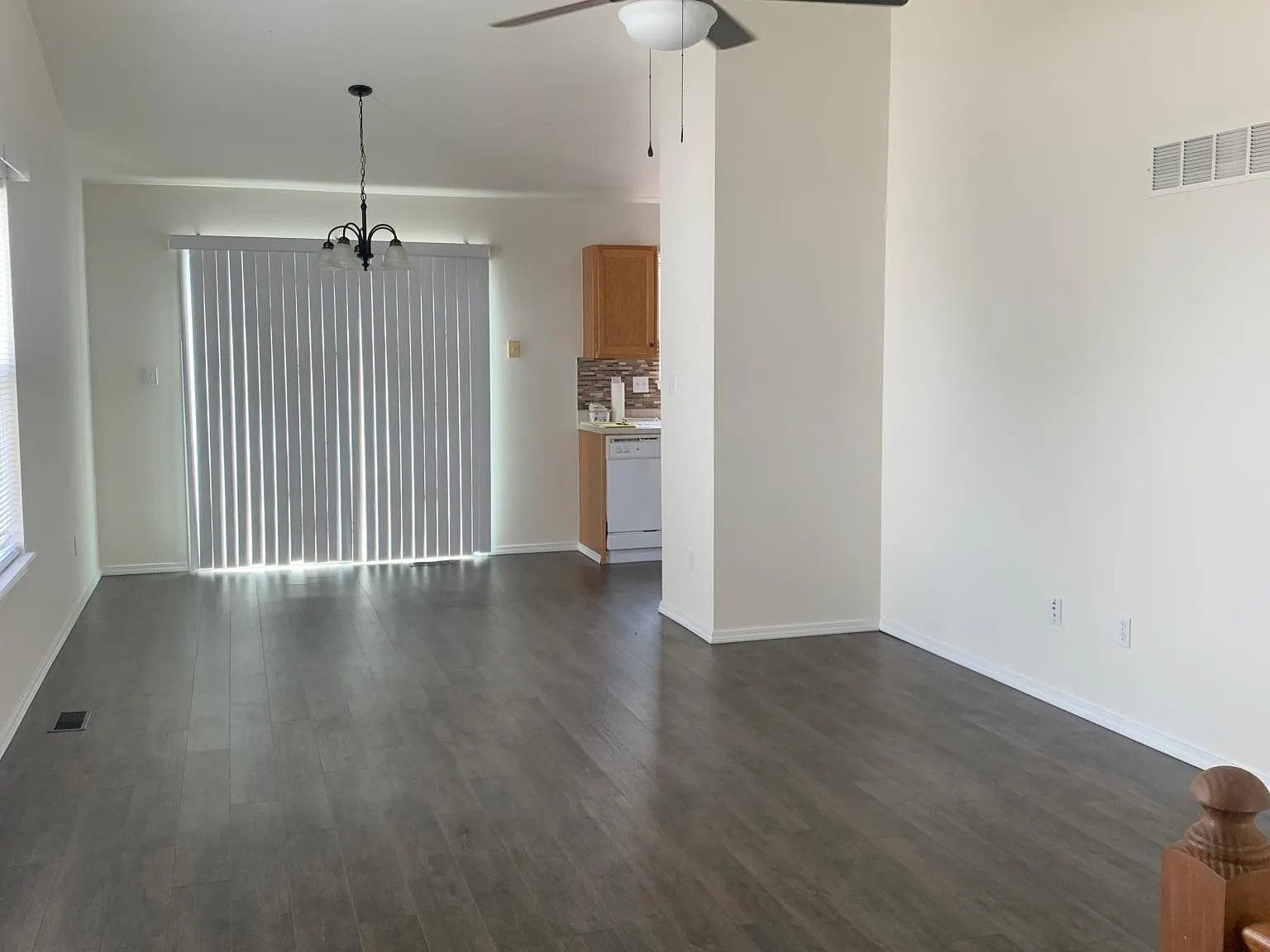 316 Tyndale Dr — Photo 2