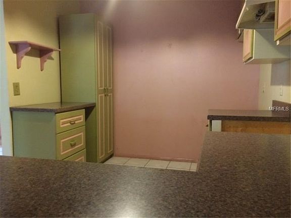 5th image of 5942 Sagunto St