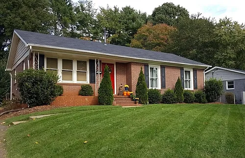 1601 Starbrook Dr Photo 1
