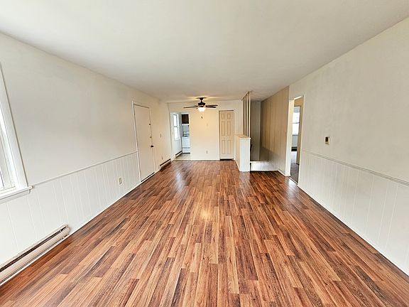 2nd image of 422 1/2 W Spring St #422-1/2
