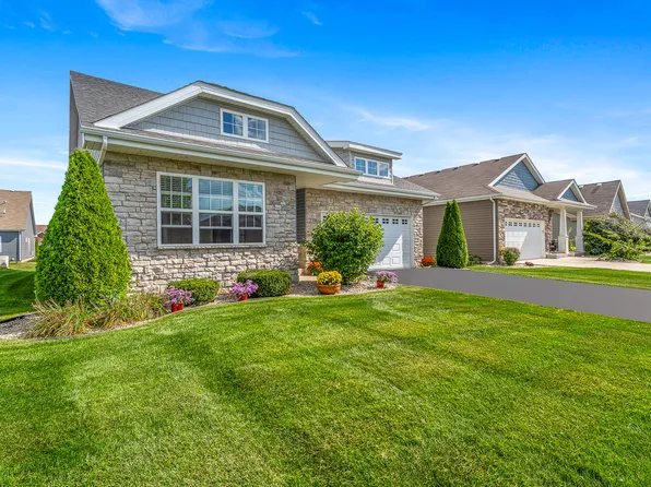 10181 Azalea Dr, Crown Point, IN 46307