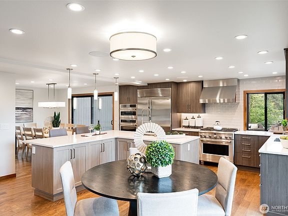 5th image of 5100 NE 55th Street