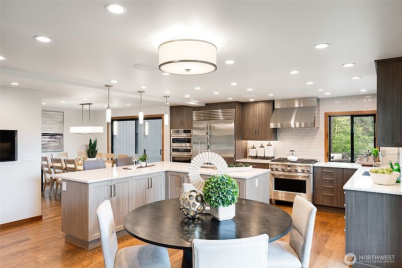 5th image of 5100 NE 55th Street