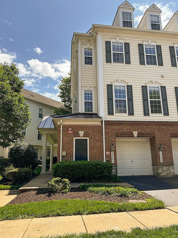 14581 Kylewood Way - Property Image