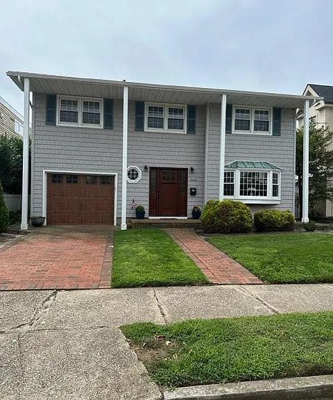 260 W Olive St — Photo 1
