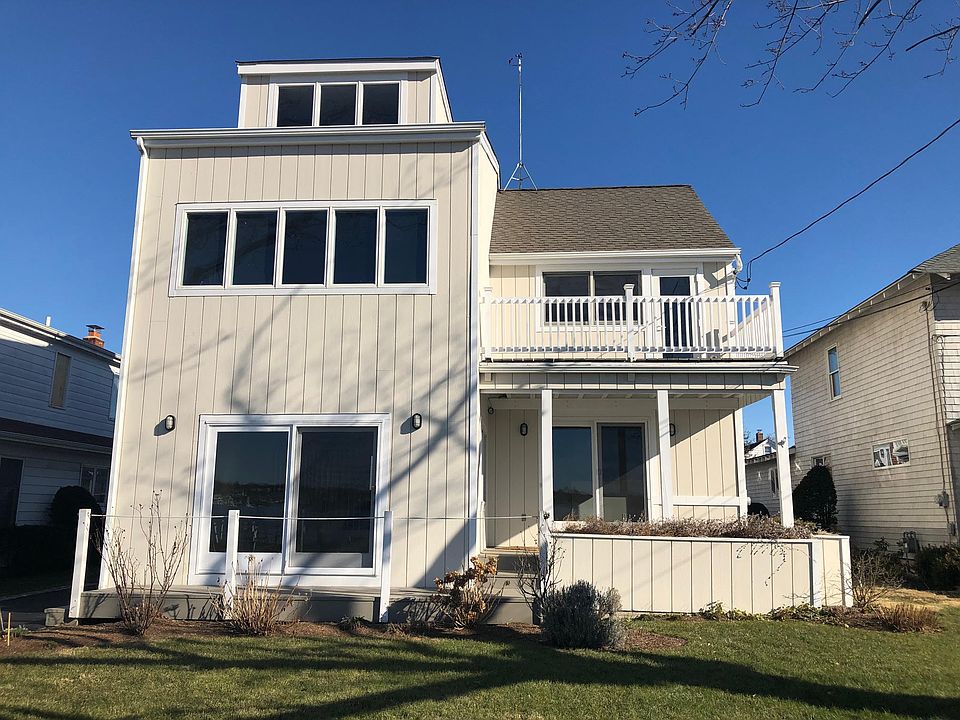 2nd image of 31 River Dr