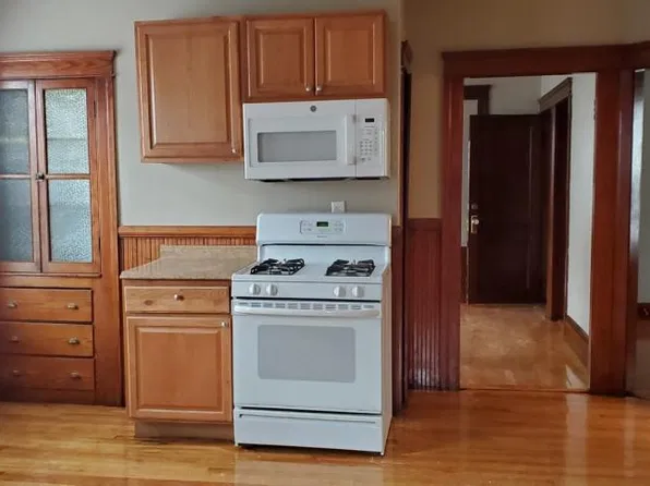 2 Svea St #2, Worcester, MA 01607