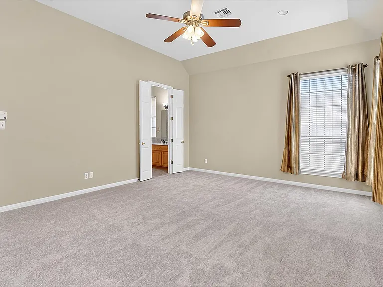 15136 Thatcher Dr — Photo 20