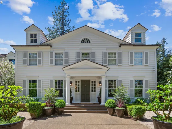 1128 S Military Rd, Portland, OR 97219