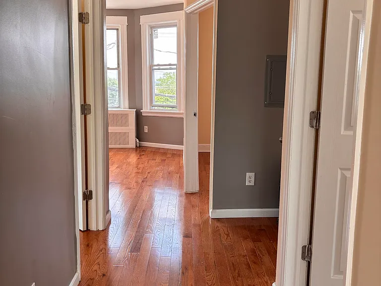 5208 Tonnelle Ave — Photo 8