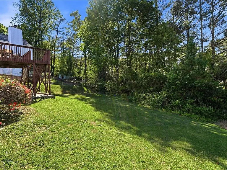 1027 Alford Xing — Photo 25