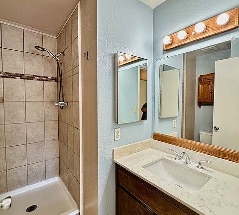 5th image of 361 Pantano Cir #1
