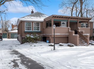 207 Happ Rd, Northfield, IL 60093