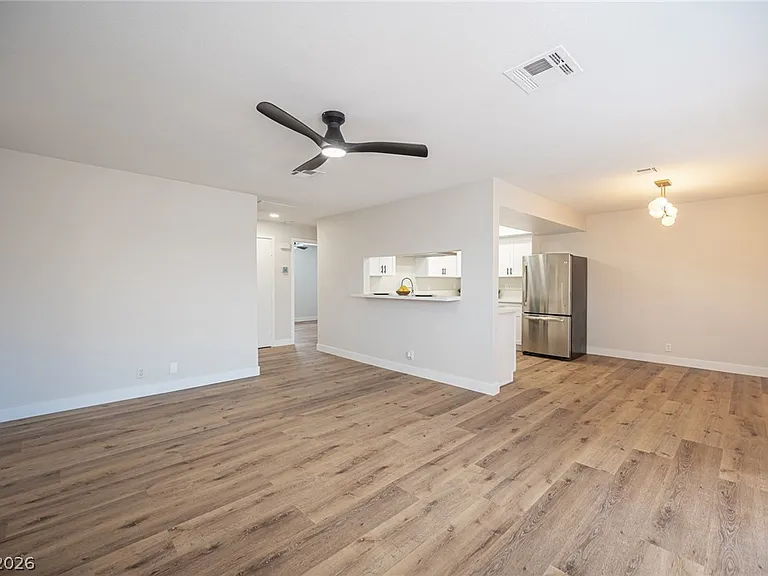 3720 Snorkel Cir #D — Photo 4