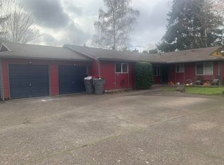 111 SW Fleishauer Ln, McMinnville, OR 97128