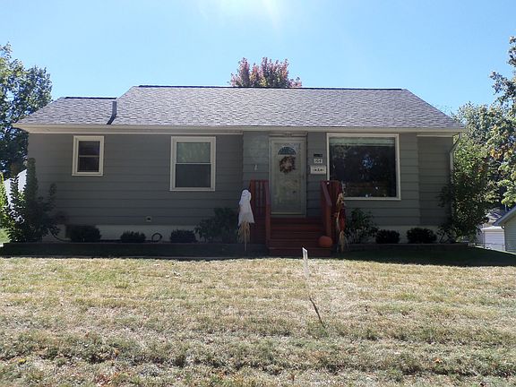 2nd image of 1414 Glenny Ave