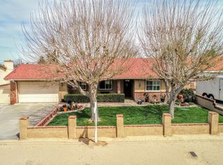 42704 25th St W, Lancaster, CA 93536