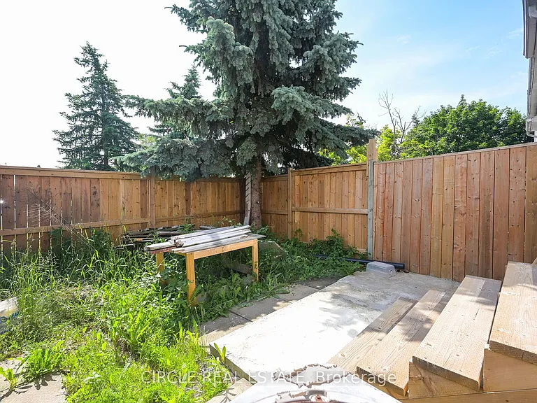 20 Spadina Rd #20 — Photo 38