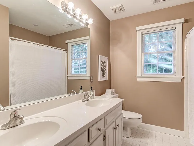 207 Custer Trl — Photo 14
