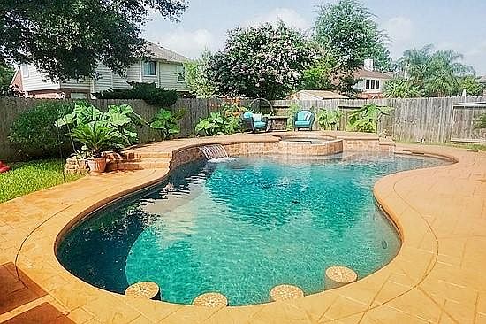 2nd image of 8714 Kensington Ct