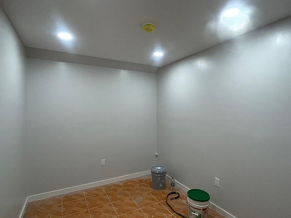 5th image of 212 Beach 91st St #1