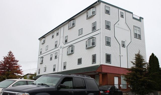 1st image of 24 Glenwood Ave APT 2