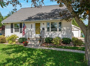 291 17th St, Fond Du Lac, WI 54935