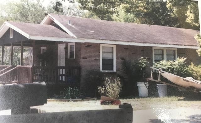9994 Arnold Rd/Outside