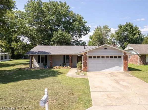 3216 S 92nd St, Fort Smith, AR 72903