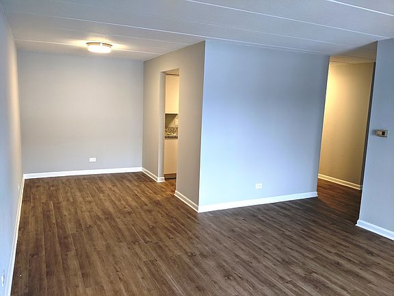 5th image of 1 Renaissance Pl Unit 104