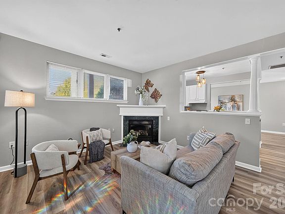 3rd image of 601 N Davidson St