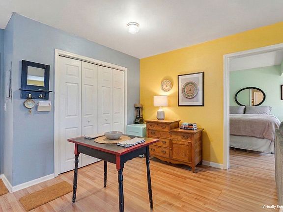 3rd image of 223 Hildred Dr